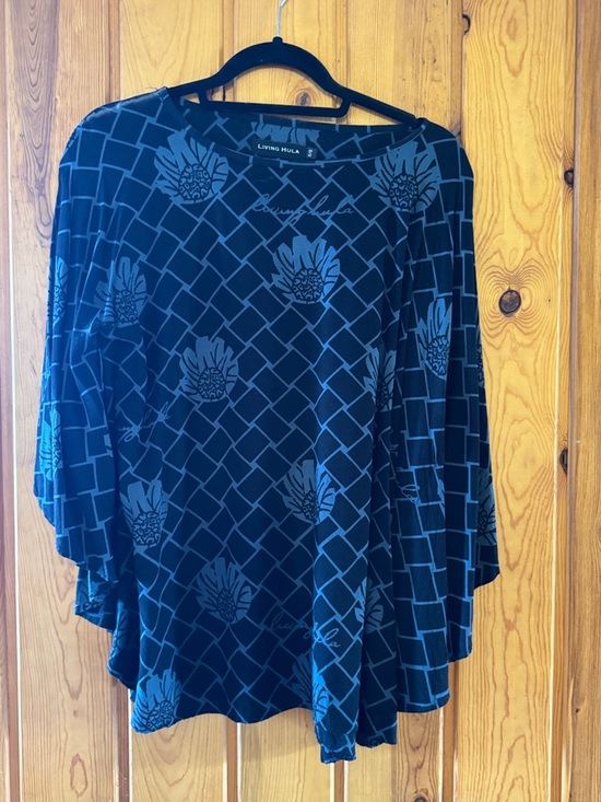 Living Hula Tops - Gently used Livibg Hula Black Floral Grid-Print Tunic